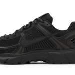 Air Zoom Vomero 5 'Triple Black'