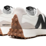 New Balance 327 Moonbeam – Black Gum