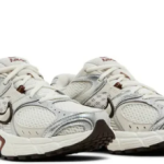 Nike Wmns V5 RNR 'Sail Fauna Brown