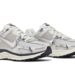 Air Zoom Vomero 5 'Photon Dust Metallic Silver'