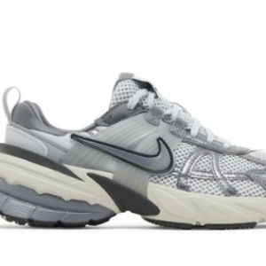 Nike V2K Run 'Pure Platinum Wolf Grey'