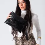 Metallic Texture Clutch-black