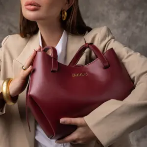 Azai Maroon
