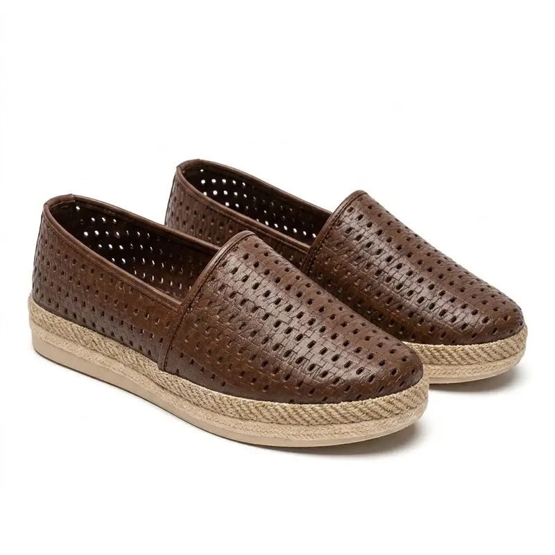 Breathable Leather Ballerinas with Rustic Details. BN-59