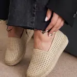 Breathable Leather Ballerinas with Rustic Details. BN-59