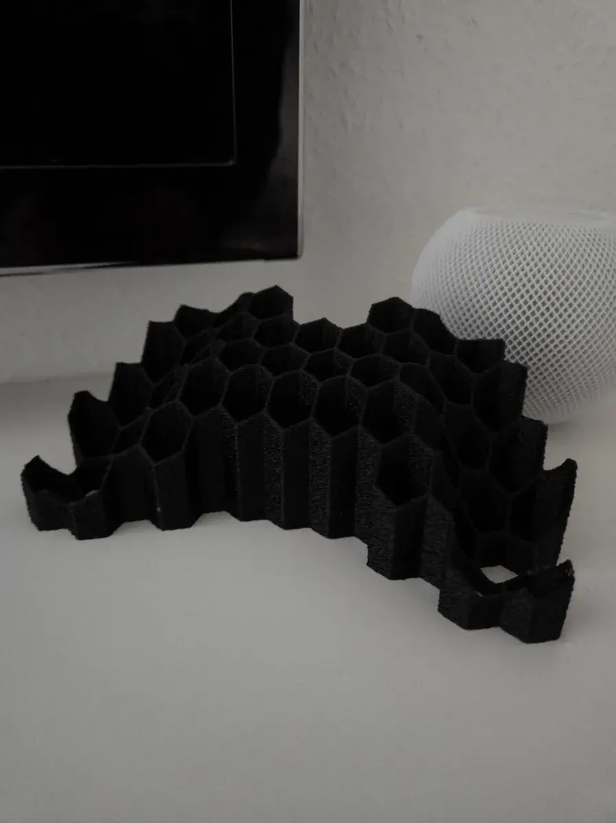 Honeycomb PS5 Controller Holder