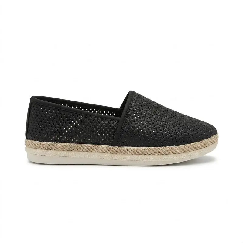 Breathable Leather Ballerinas with Rustic Details. BN-59