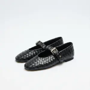 Arora Ballet Flat