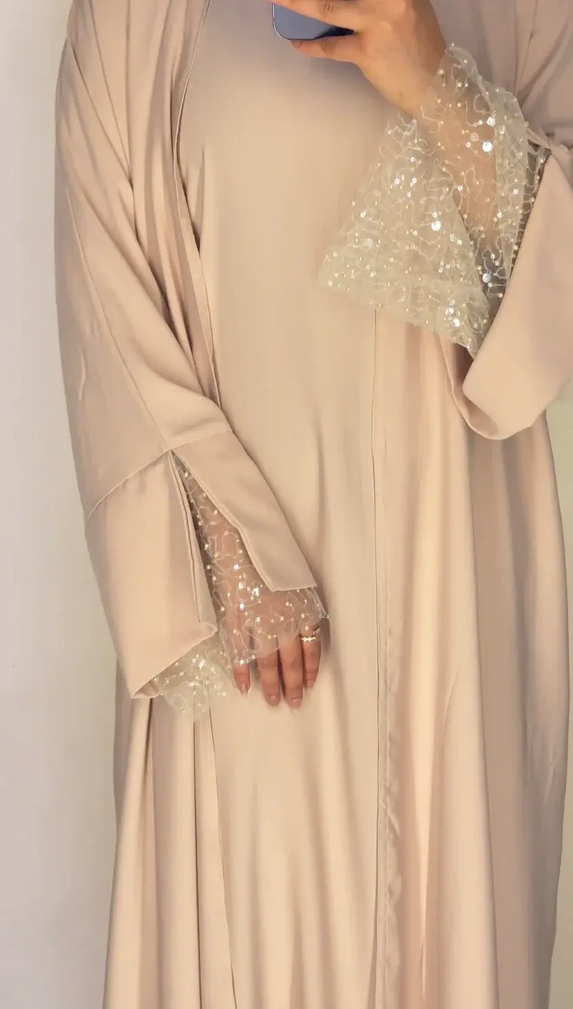 Wealth Abaya – Baig