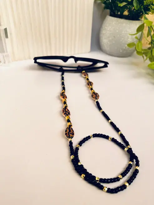 Wild Elegance Glasses Cord