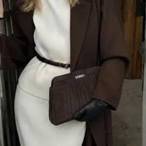 Isota Brown Clutch