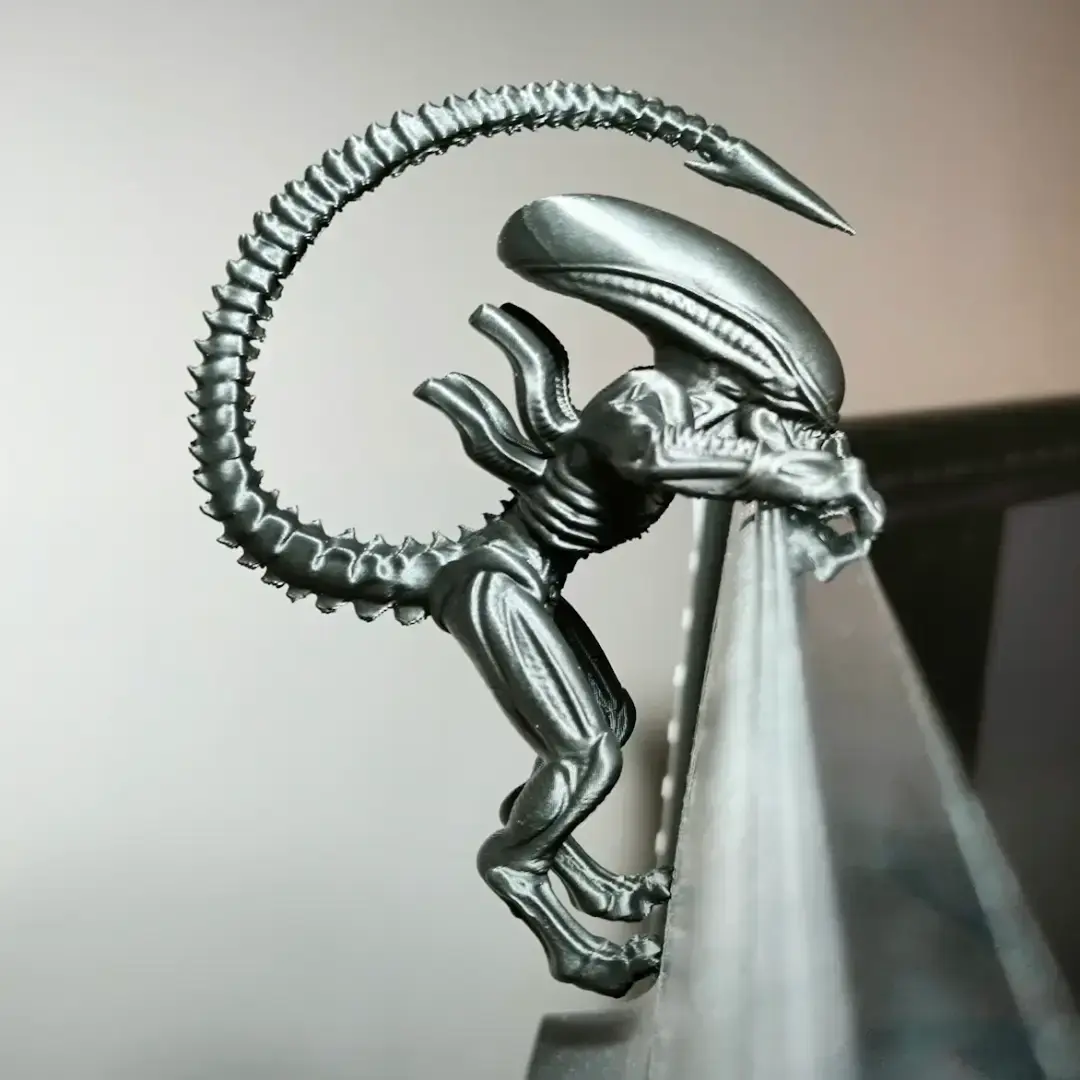Monitor Buddy Alien
