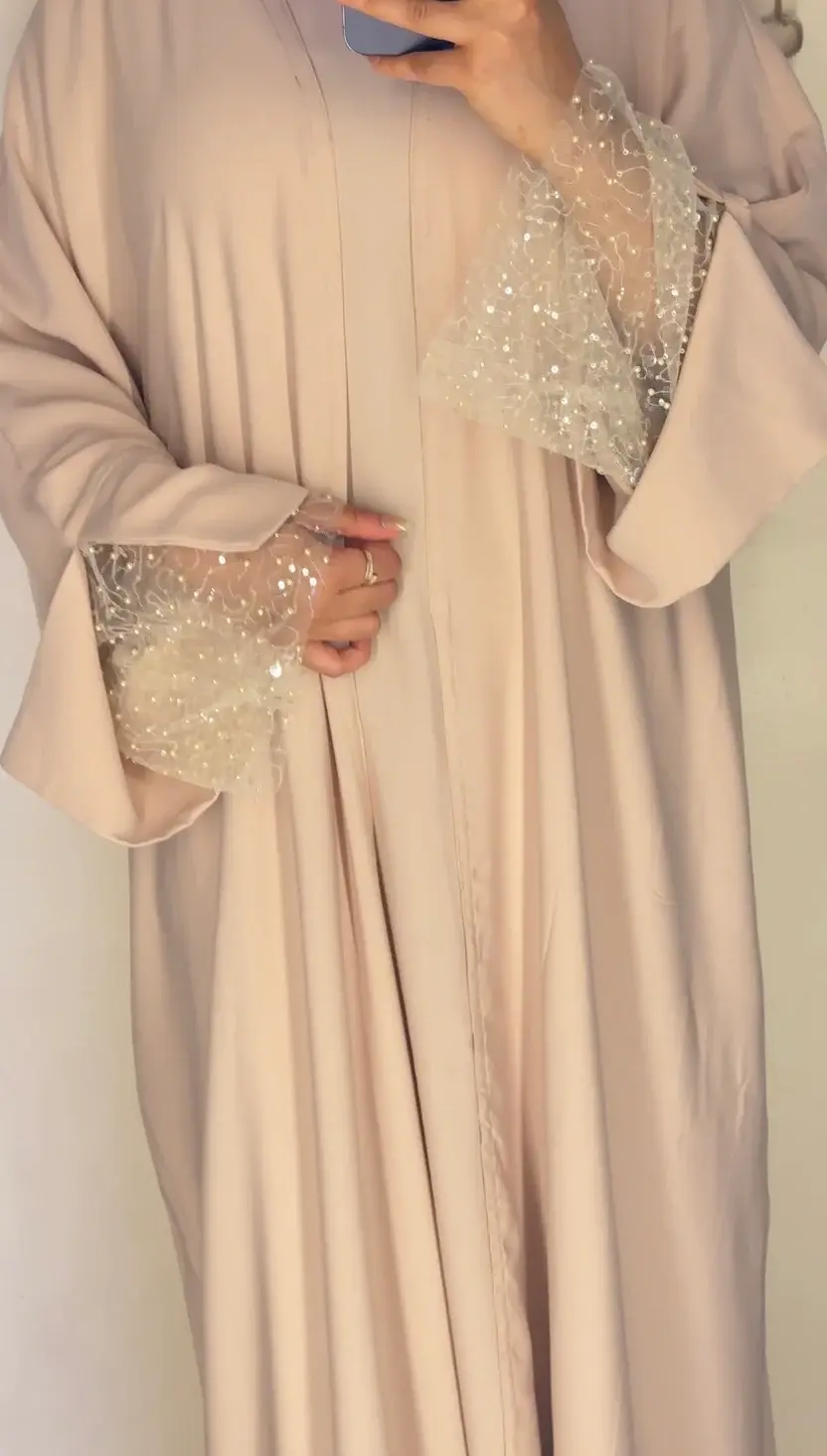 Wealth Abaya – Baig
