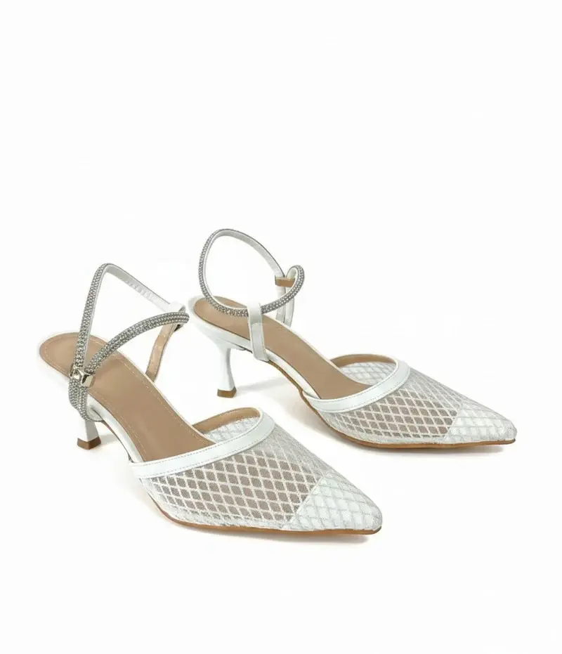 Elegant heels featuring a luxurious mesh design C-79
