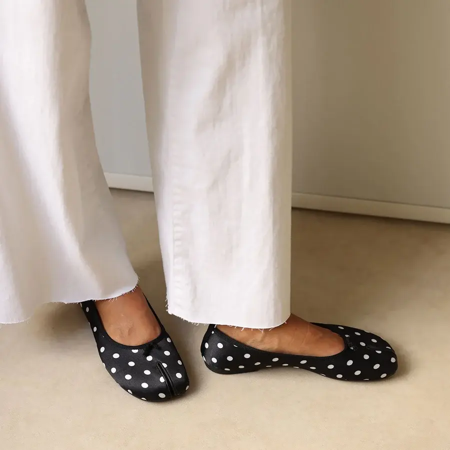 The Dotty Tabi
