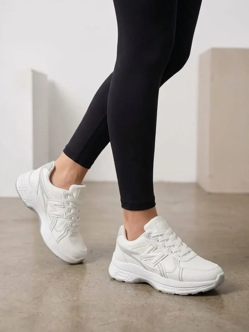 Modern Athletic Chunky Sneakers L-12