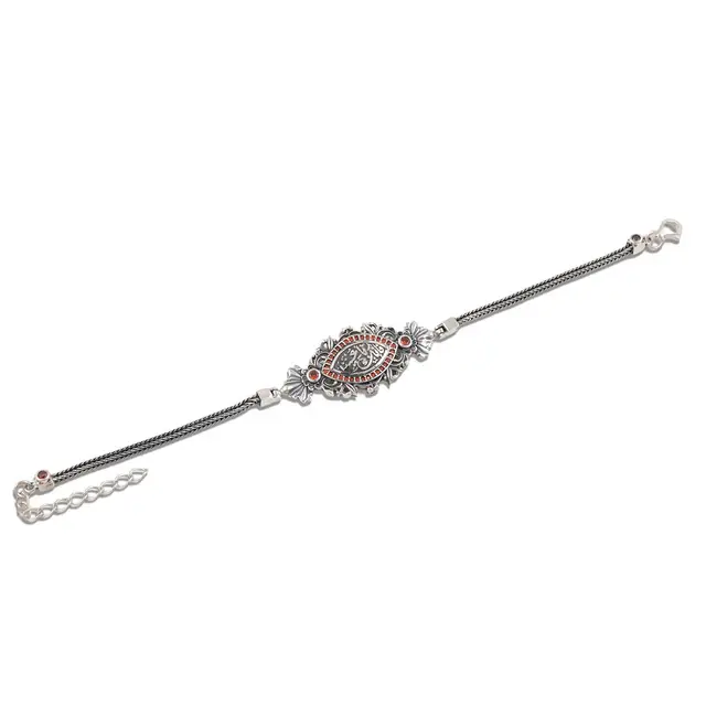 BRACELET فإنك بأعيننا