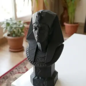 Low Poly Cleopatra Bust