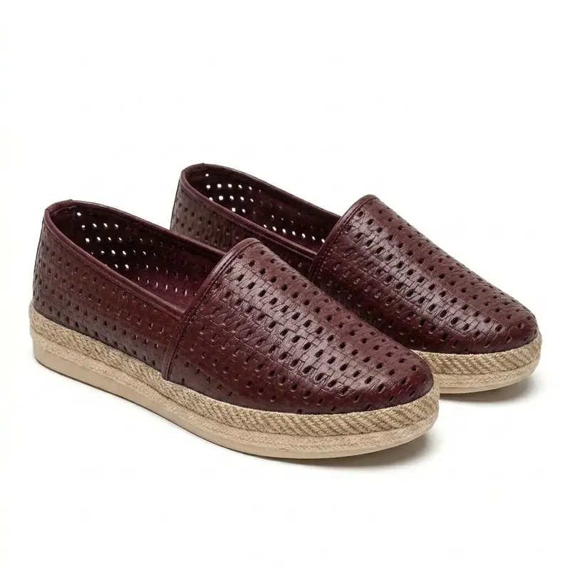 Breathable Leather Ballerinas with Rustic Details. BN-59