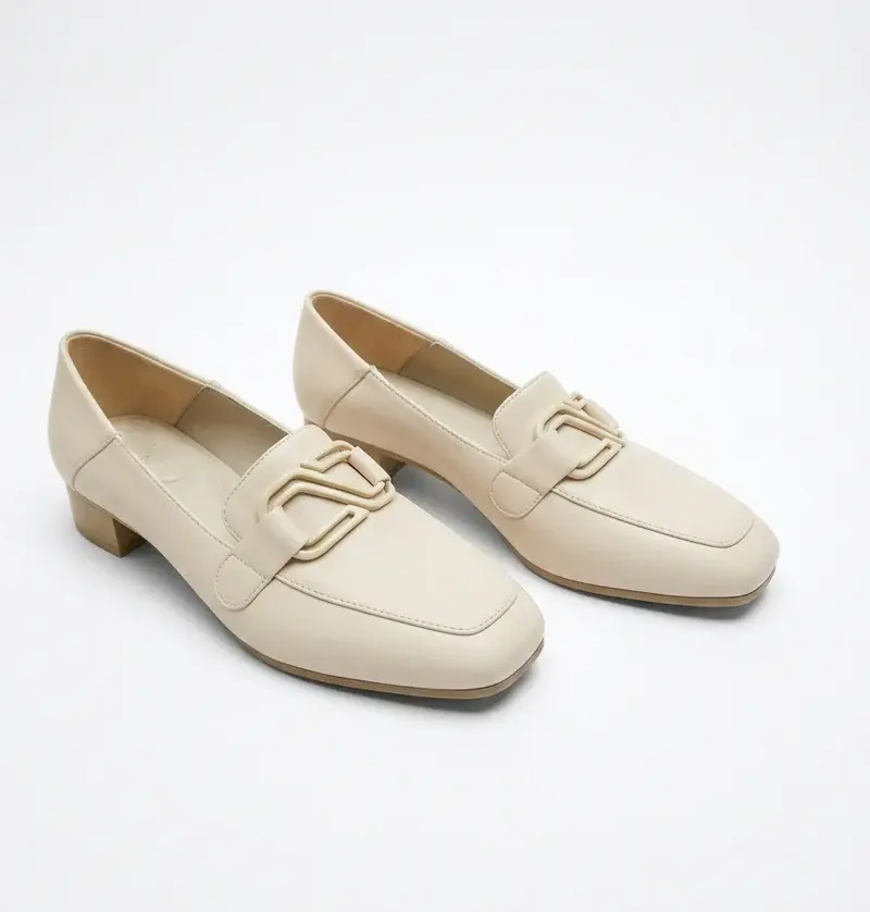 Ballerina With Classic Buckle BN-47