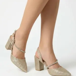 Elegant Strap Classic Heels C-108
