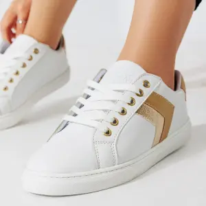 Sneakers With Glossy side stripe-SN-8