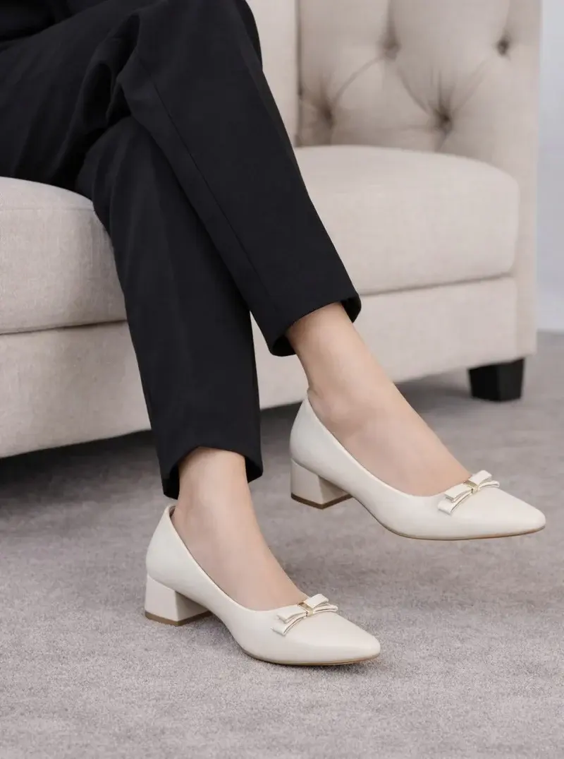 Heels with Elegant Bow BN-50
