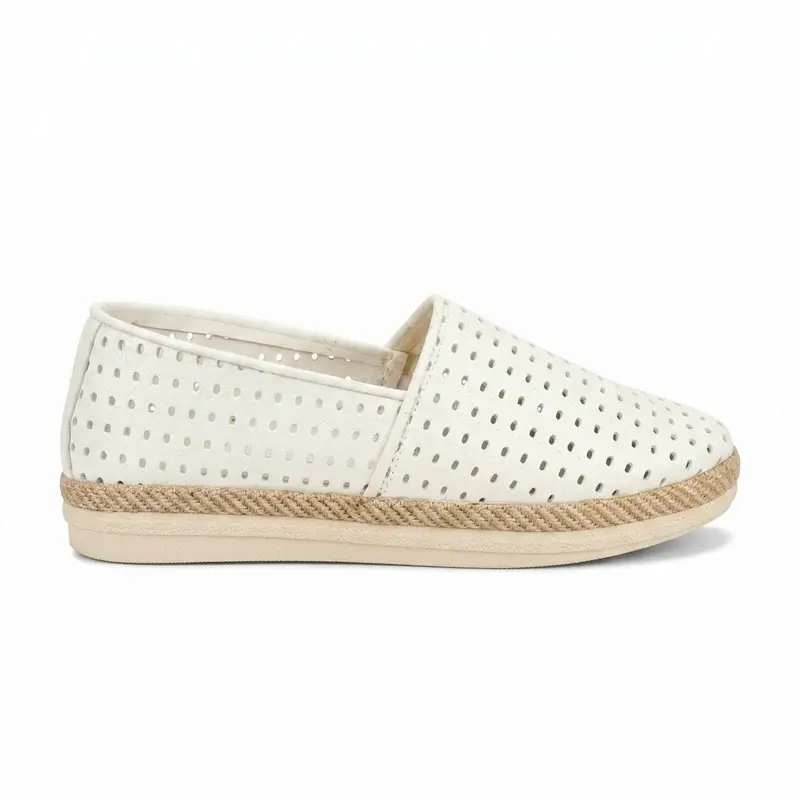 Breathable Leather Ballerinas with Rustic Details. BN-59