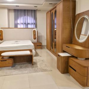 woody bedroom