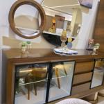 circle dining room