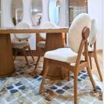 oval dining room