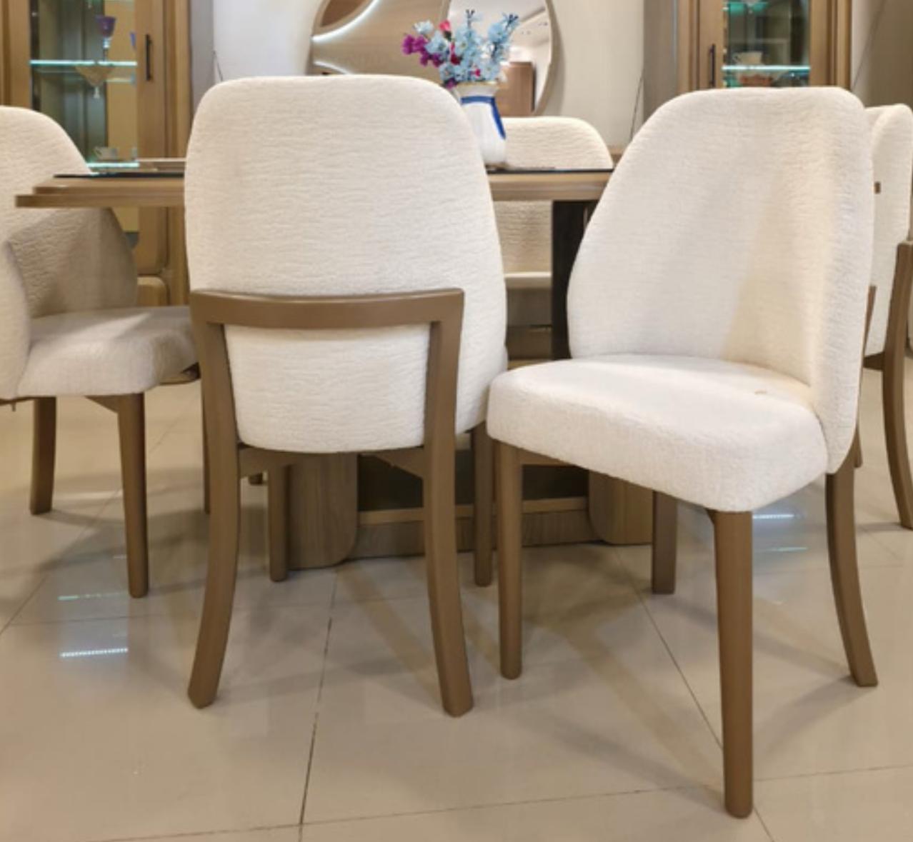 rouds dining room