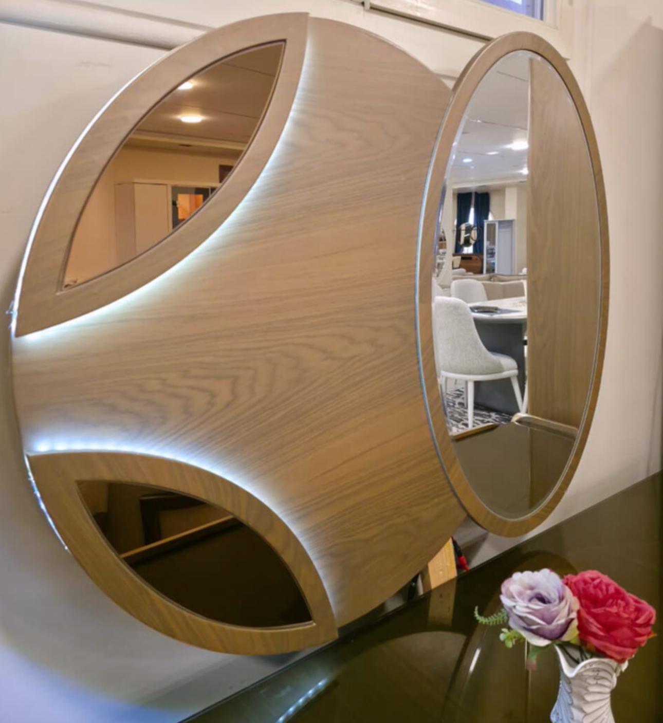 rouds dining room