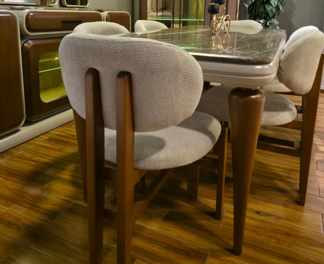square dining room