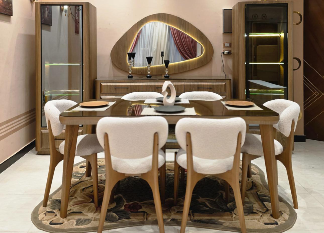 Girona dining room