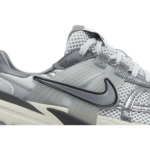 Nike V2K Run 'Pure Platinum Wolf Grey'