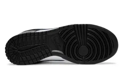 Nike Dunk Low Retro "Black / White - Panda"