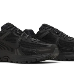 Air Zoom Vomero 5 'Triple Black'