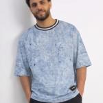 Blue oversized fashion T-shirt with knit collar, available in sizes M to 2XL