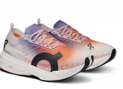 On Running Cloudboom Strike White/Flame