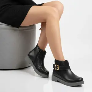 modern ankle boot B-4