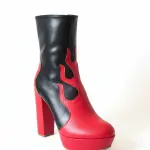 High-heeled boots with a flattering flame design. B-41