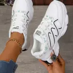 Casual Chunky Sneakers with Soft Graphics L-24