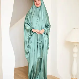 SAGE GREEN MALHAFA ISDAL