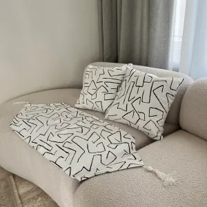 Maze Flow Cushion