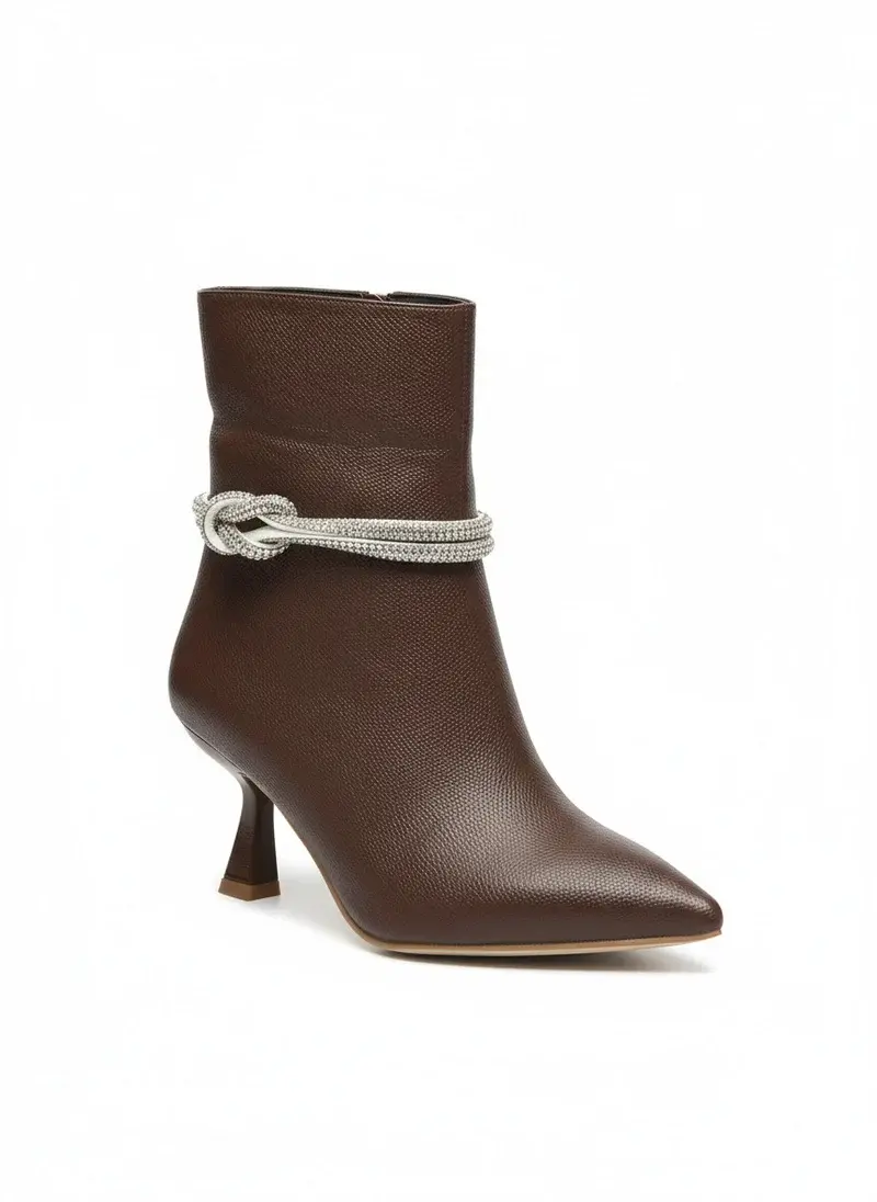 Elegant boot with removable sparkling strap R-902