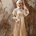 BEIGE VELVET ABAYA ISDAL