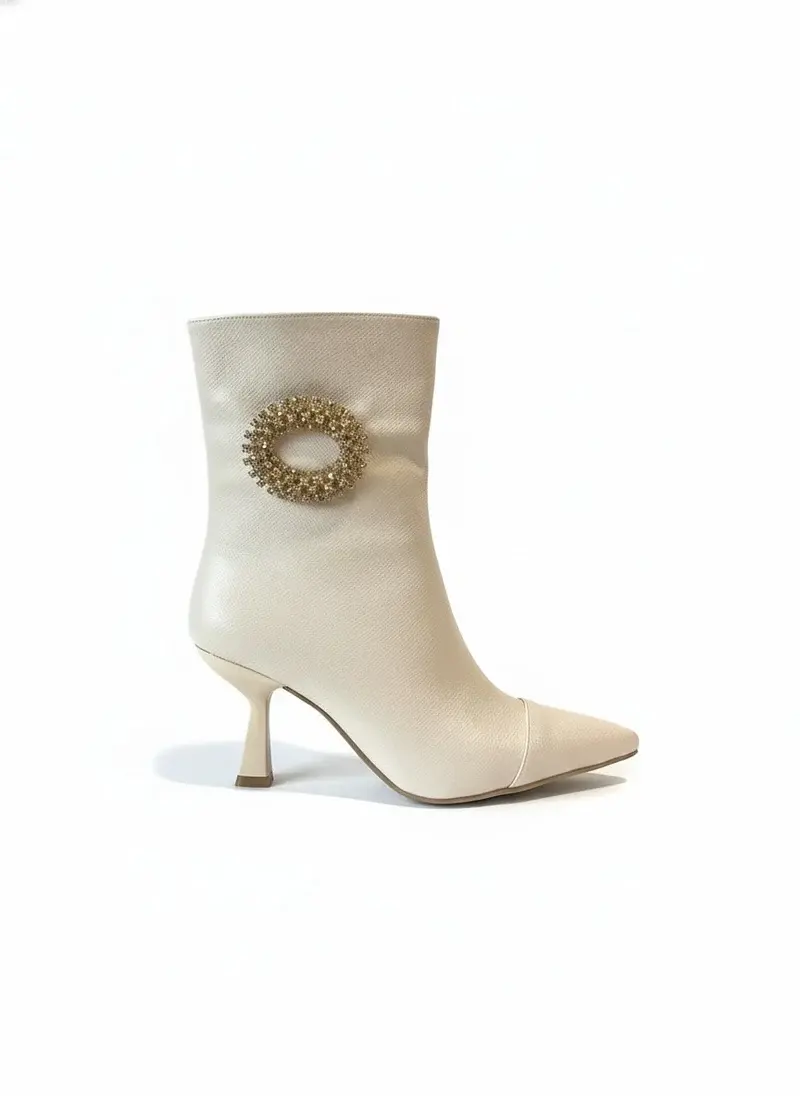 Elegance Boot with Crystal Ring R-405