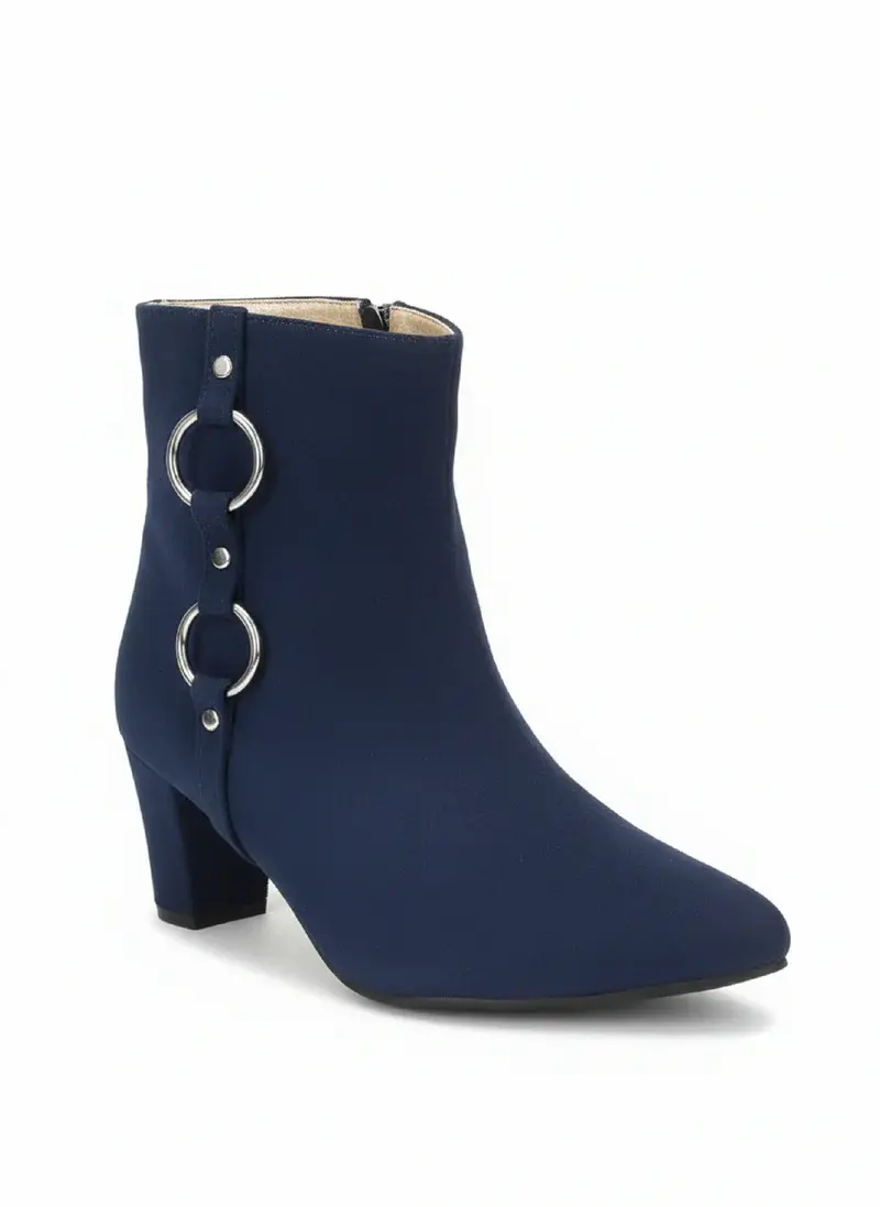 Elegant ankle boots with metallic ring details B-49