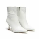 chic ankle boot with a sleek design R-903